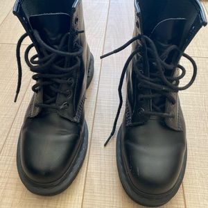 Doctor Martens black 1460 mono smooth leather boots